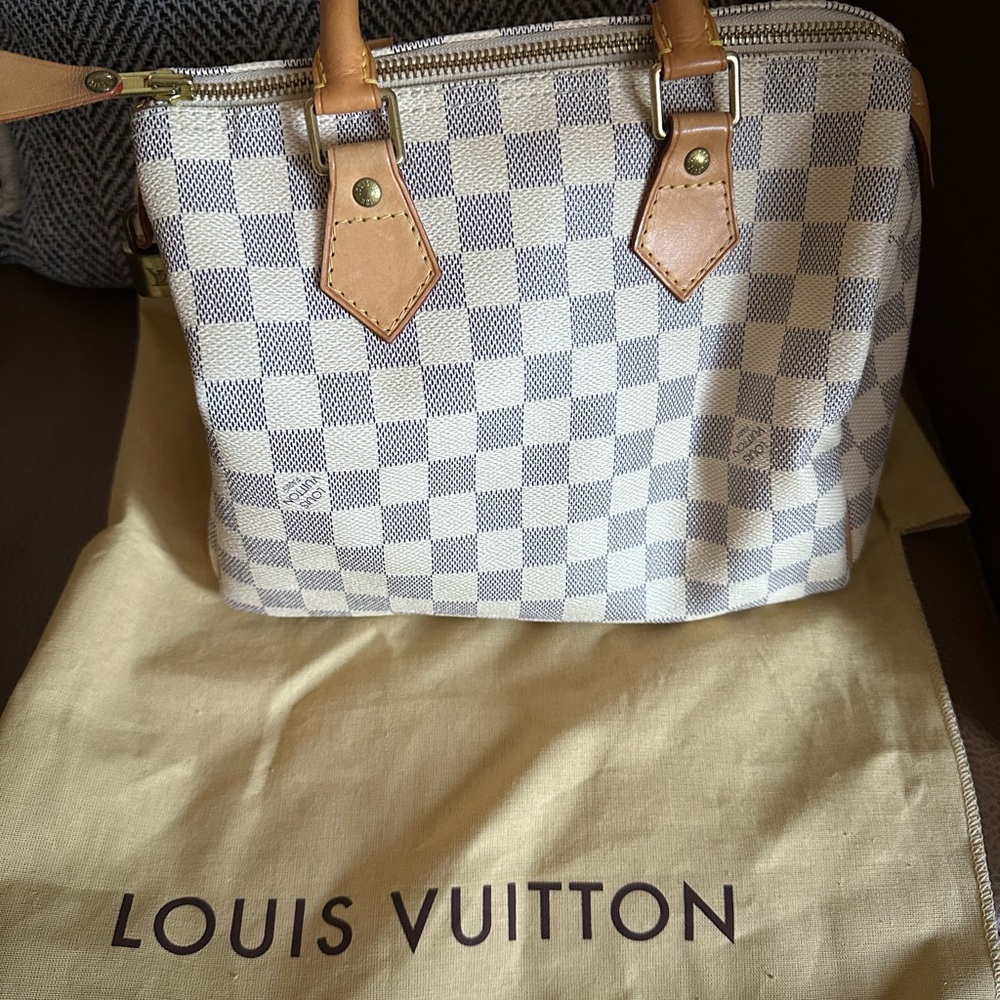 Louis Vuitton speedy 25